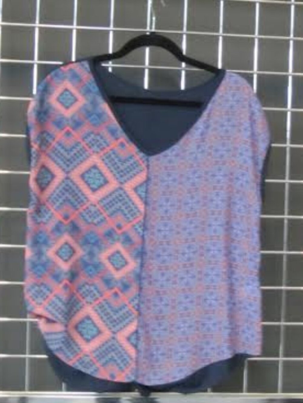 Women's 2-Piece Short Sleeve Tops β Geometric & Abstract Print Bundle - Picture 3 of 4